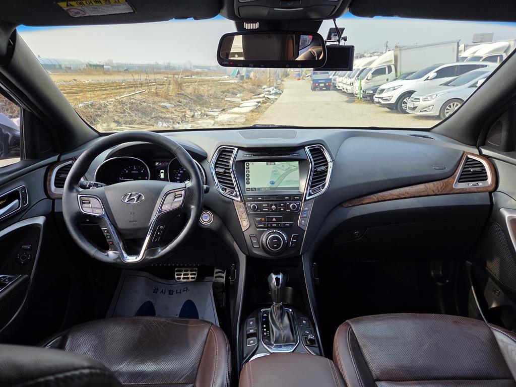 HYUNDAI Maxcruz - Vista 6