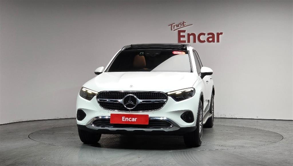 Mercedes Benz GLC Class - Vista 3