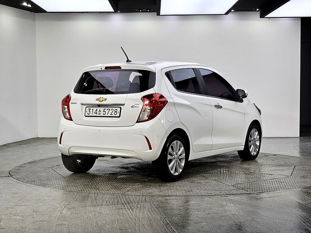 Chevrolet Spark - Vista 4