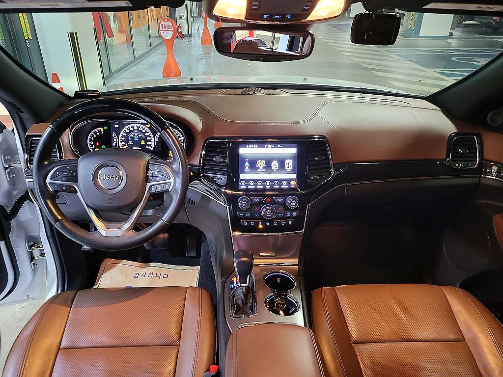 Jeep Cherokee - Vista 6