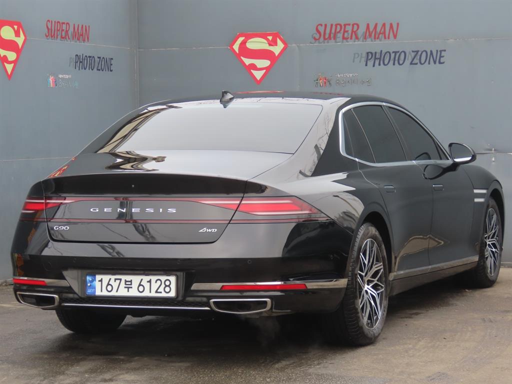 Genesis G90 - Vista 5