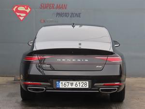 Genesis G90 - Vista 8