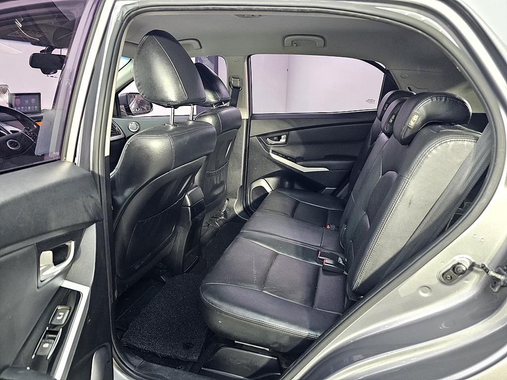 Ssangyong Korando - Vista 9