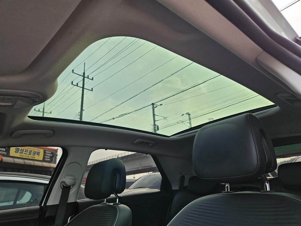 HYUNDAI Ioniq 5 - Vista 9