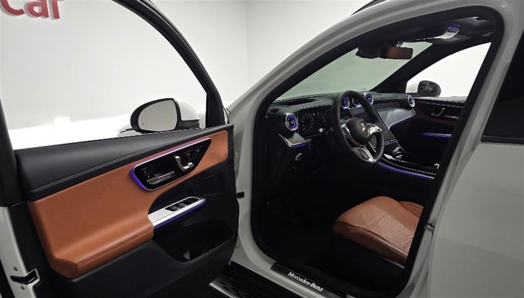 Mercedes Benz GLC Class - Vista 11