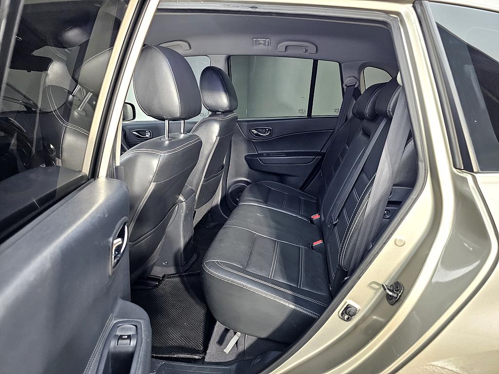 SAMSUNG QM5 - Vista 9