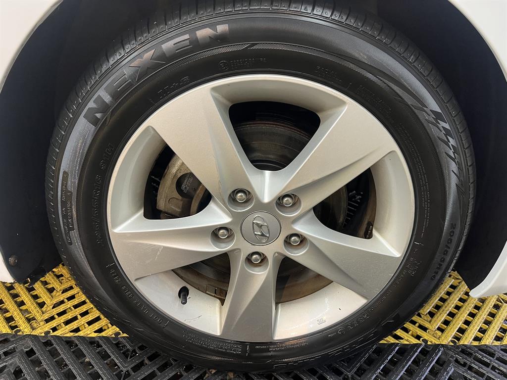 HYUNDAI Avante 2011 Blanco - Importación desde Corea - HF Imports Iquique - Foto 18