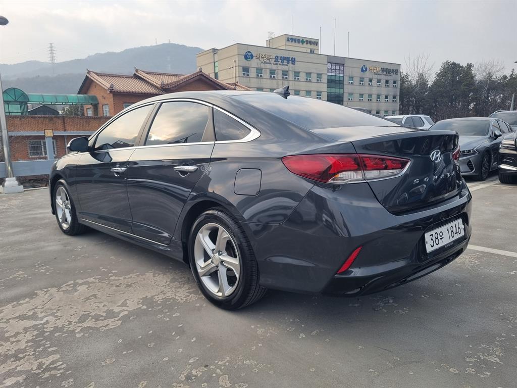 HYUNDAI Sonata - Vista 6