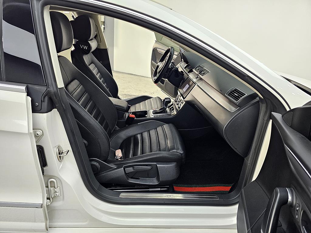 Volkswagen CC - Vista 11