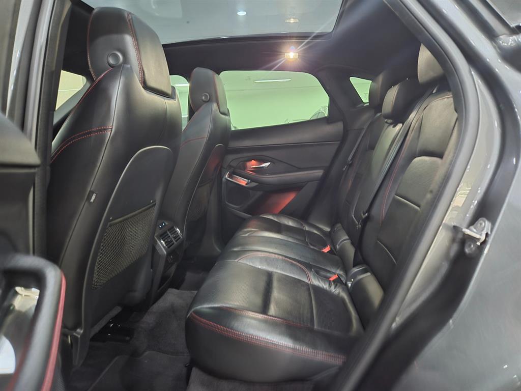 Jaguar E-PACE - Vista 12