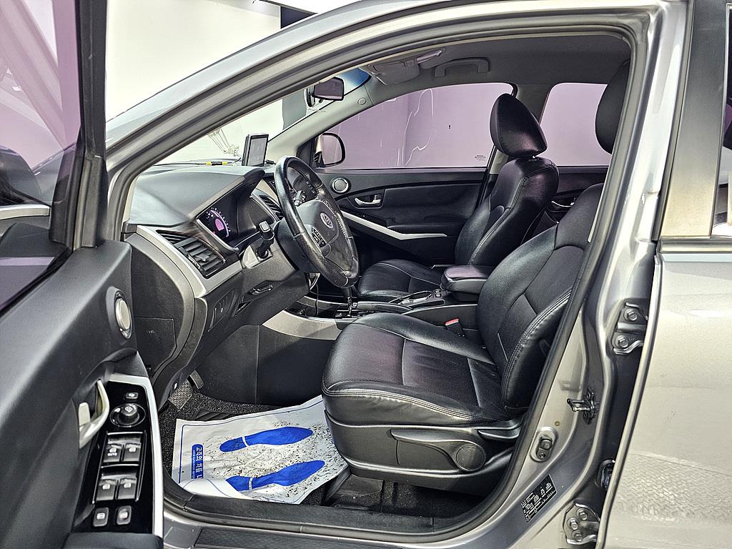 Ssangyong Korando - Vista 8