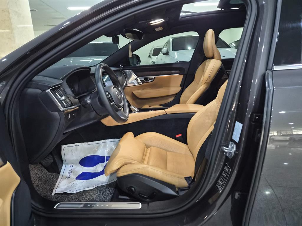 Volvo S90 - Vista 11