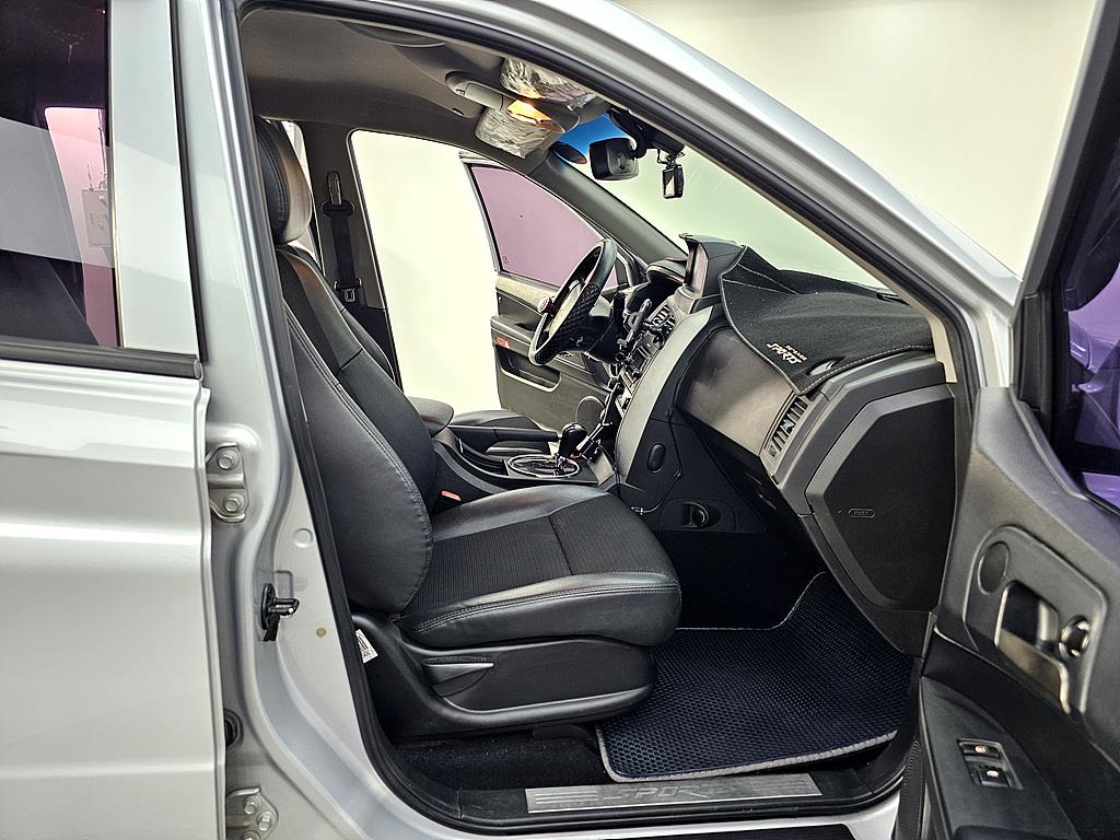 Ssangyong Korando - Vista 11