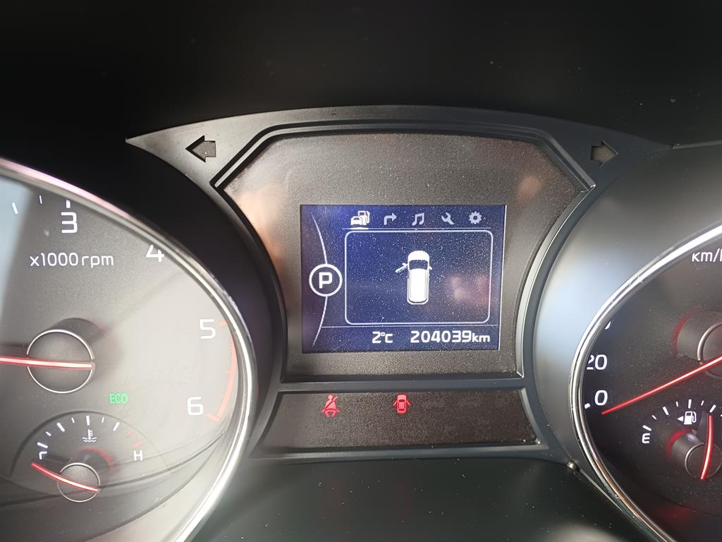 KIA Carnival - Vista 9