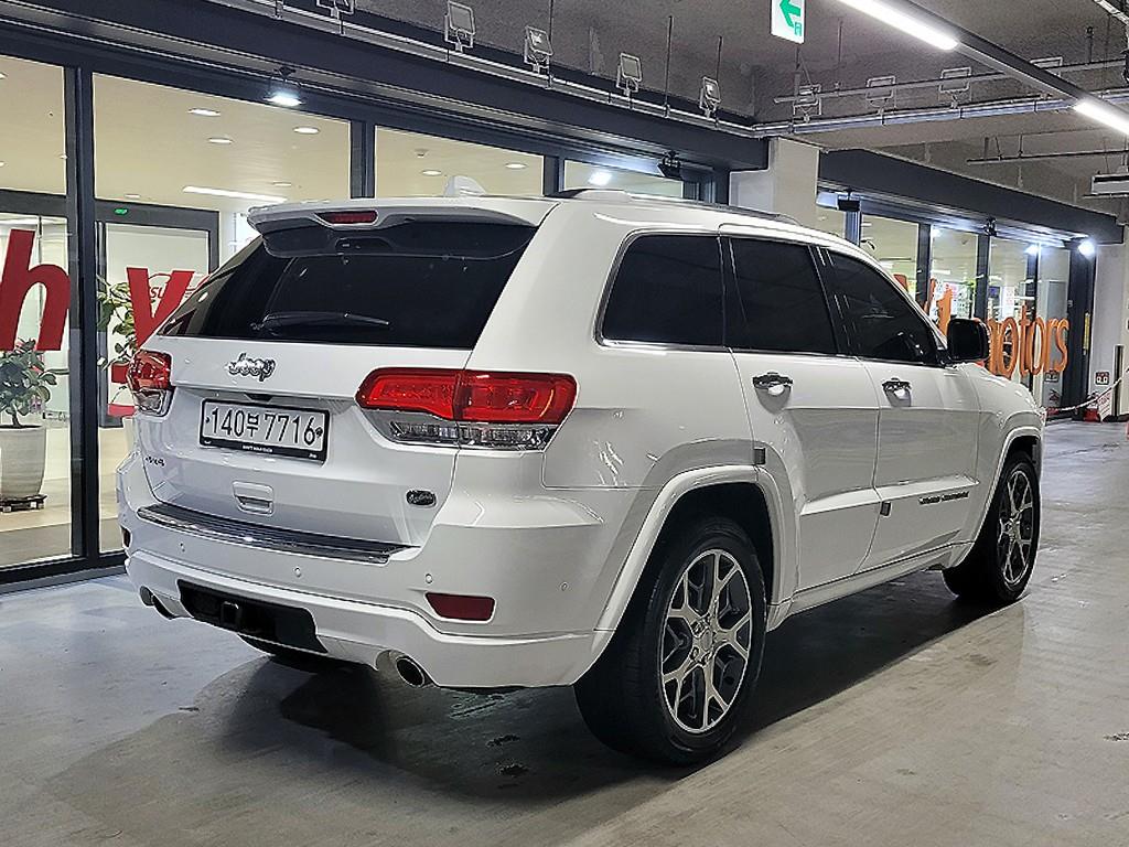 Jeep Cherokee - Vista 4