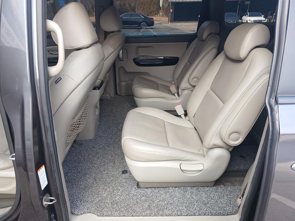 KIA Carnival 2015 Gris - Importación desde Corea - HF Imports Iquique - Foto 16