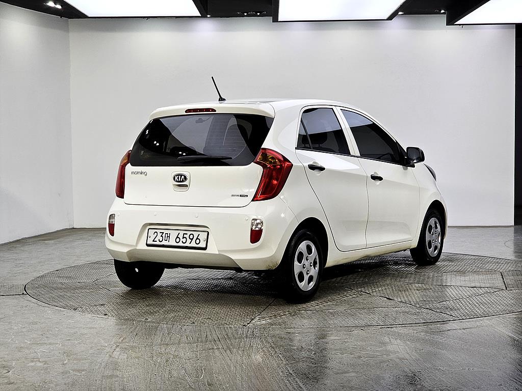 KIA Morning - Vista 4