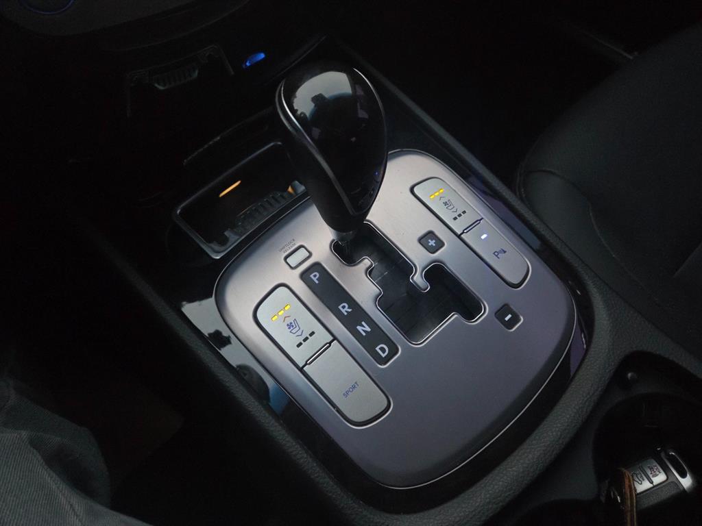 HYUNDAI Genesis - Vista 11