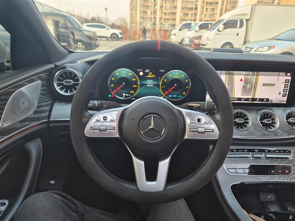 Mercedes Benz CLS Class - Vista 7