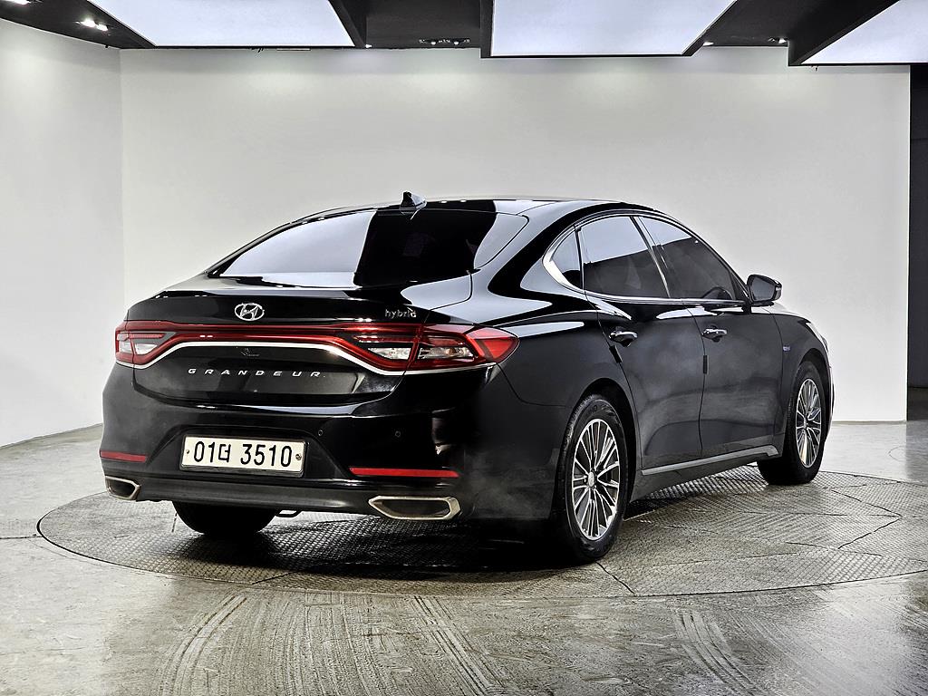 HYUNDAI Grandeur - Vista 4