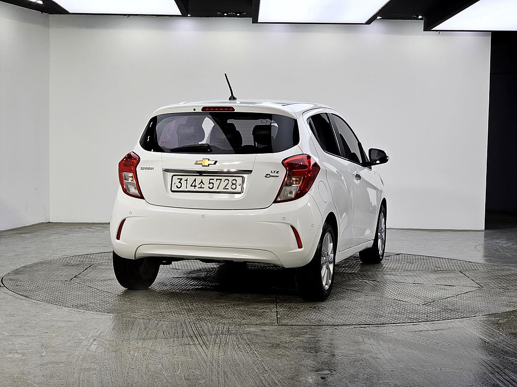 Chevrolet Spark - Vista 3