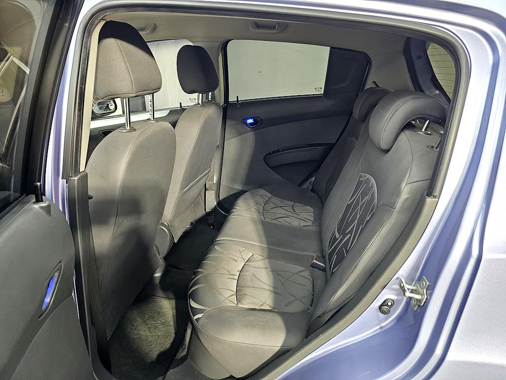 Chevrolet Spark - Vista 9