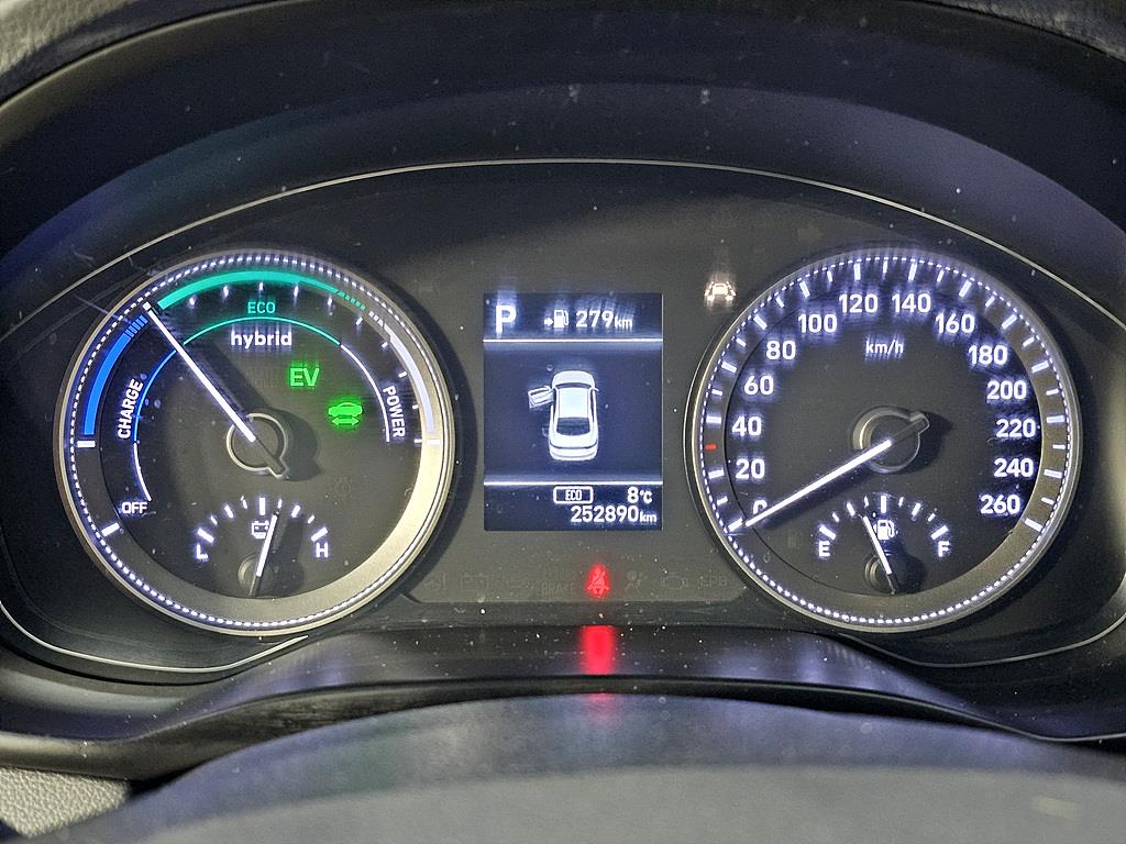 HYUNDAI Grandeur - Vista 7