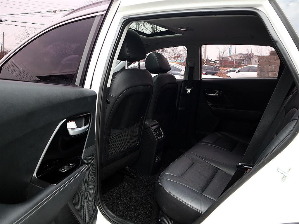 KIA Niro 2017 the color of pearl - Importación desde Corea - HF Imports Iquique - Foto 7