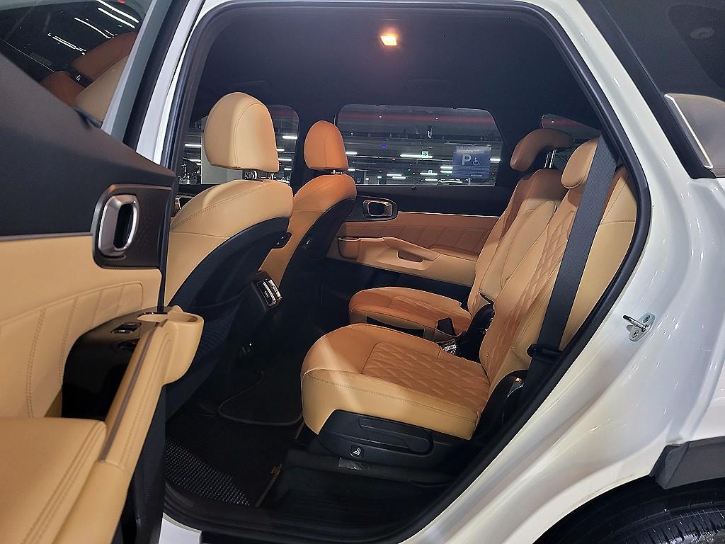 KIA Sorento - Vista 8