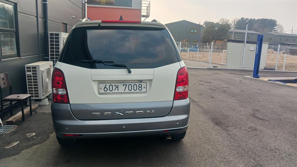 Ssangyong Rexton - Vista 4