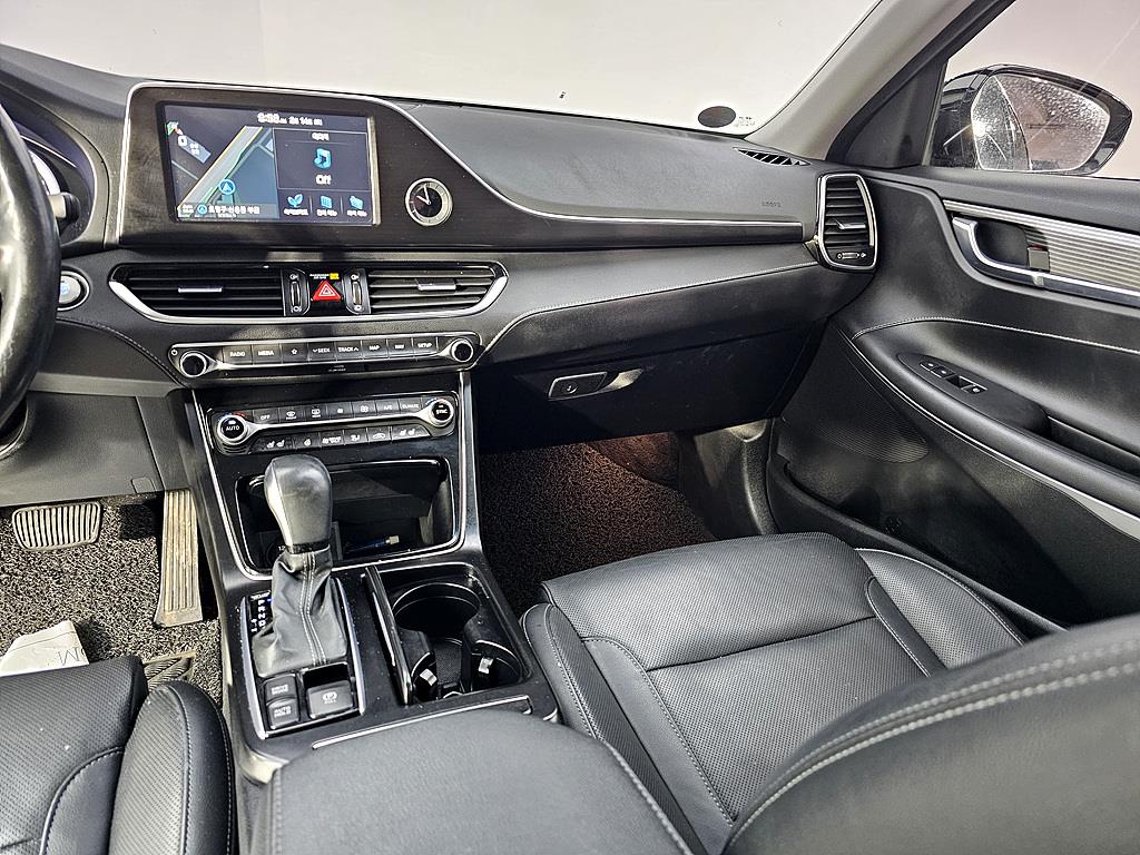 HYUNDAI Grandeur - Vista 10