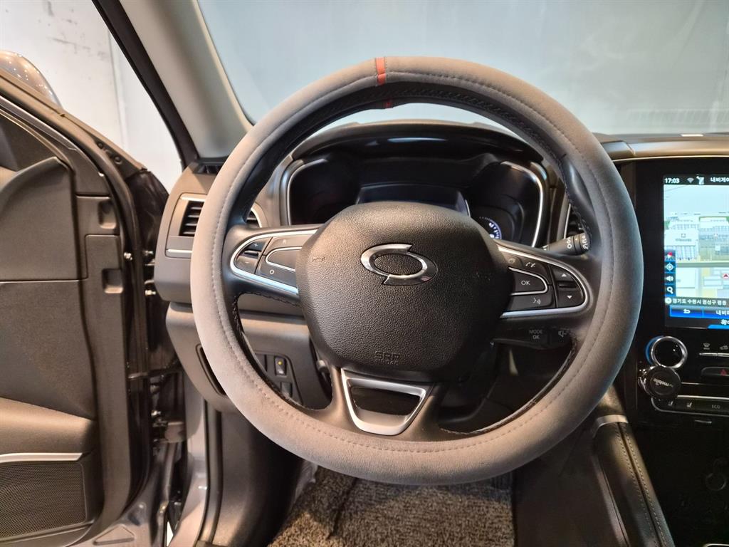 SAMSUNG QM6 - Vista 9