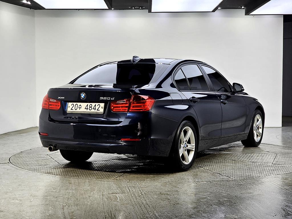 BMW 3 series - Vista 4