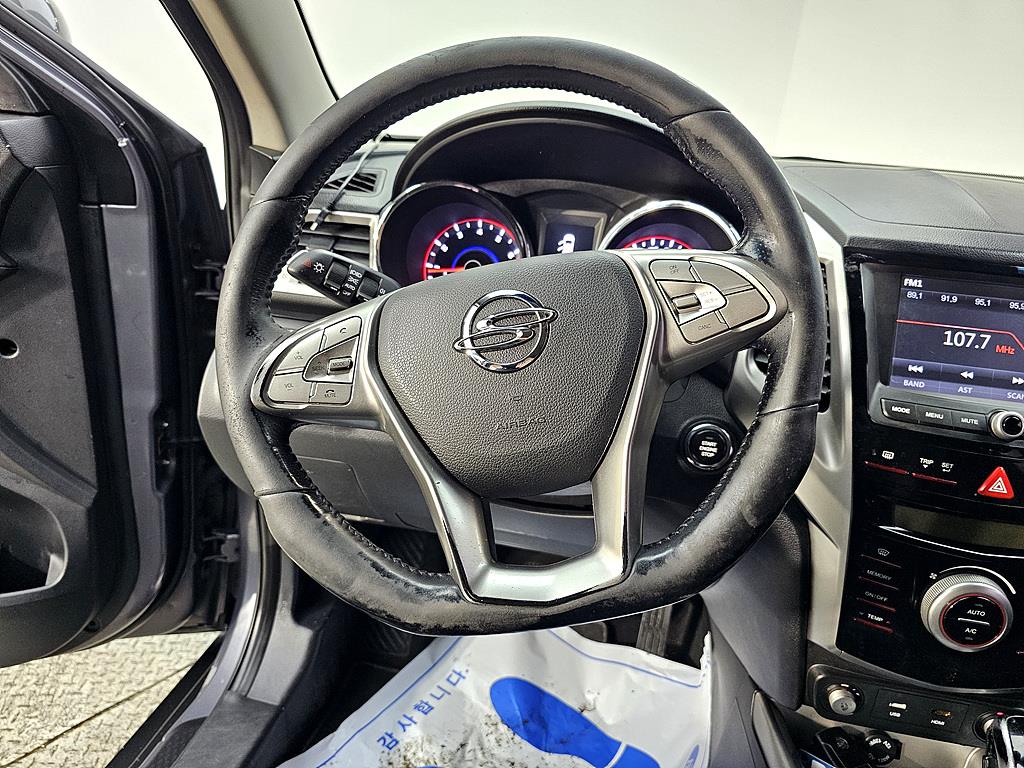 Ssangyong Tivoli - Vista 12