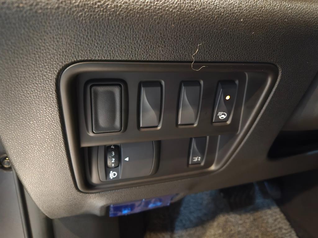 SAMSUNG QM6 - Vista 12