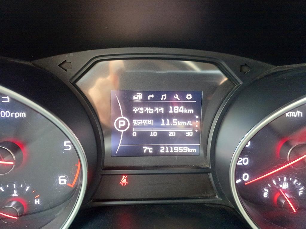 KIA Carnival - Vista 9