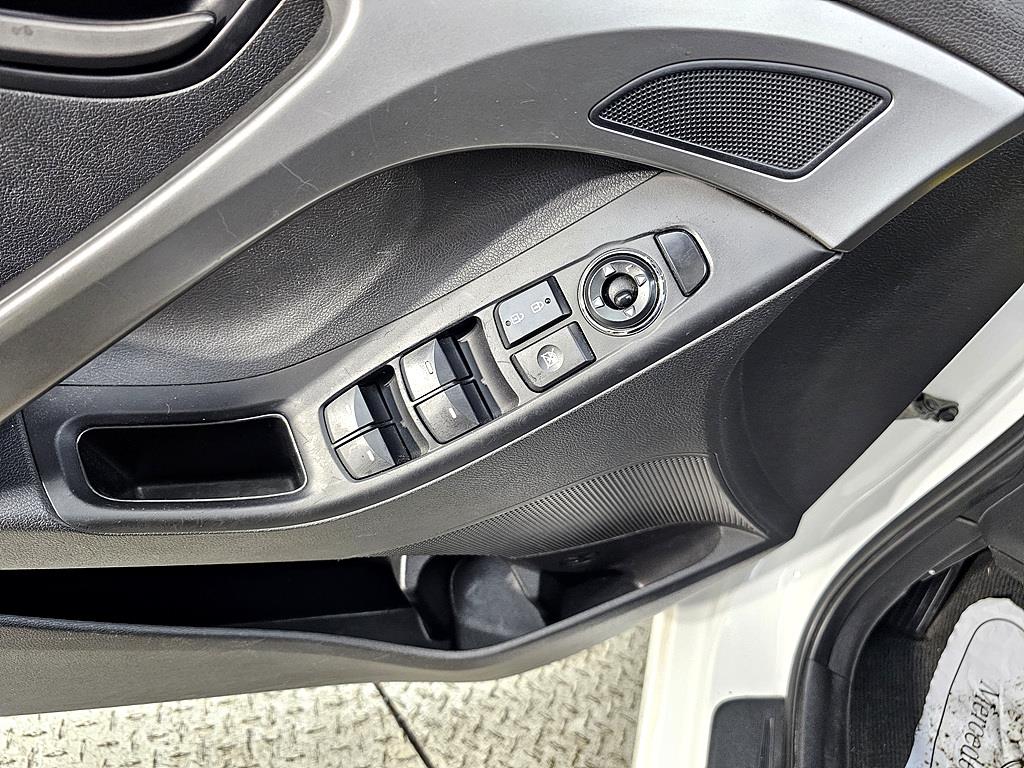 HYUNDAI Avante - Vista 12