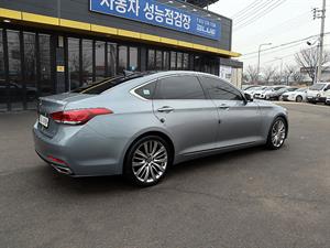 HYUNDAI Genesis - Vista 8