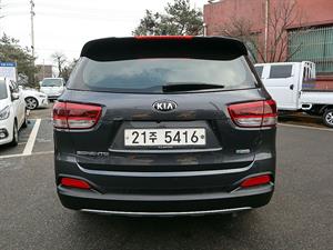 KIA Sorento - Vista 8