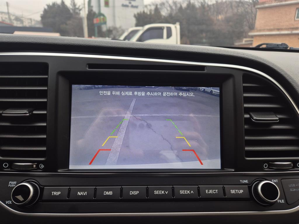 HYUNDAI Avante - Vista 12