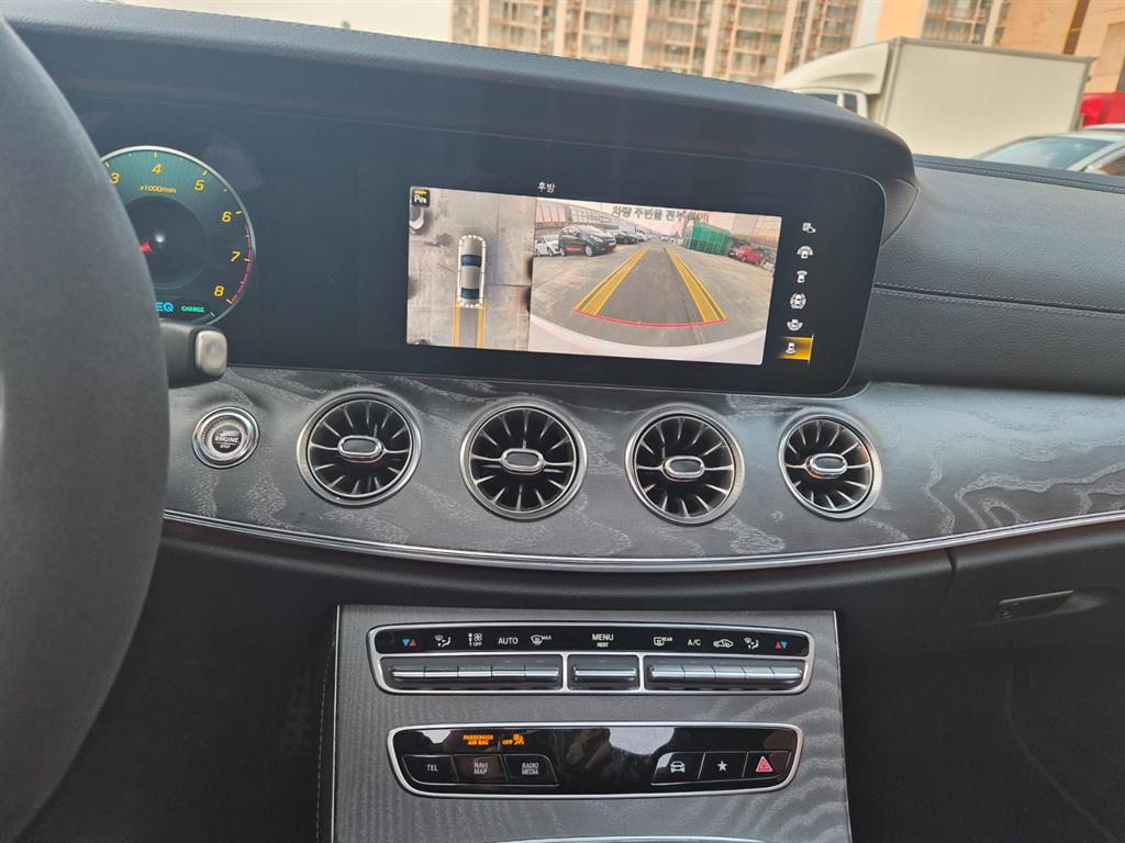 Mercedes Benz CLS Class - Vista 10