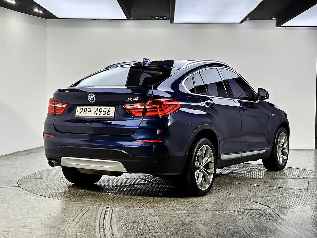 BMW X4 - Vista 4