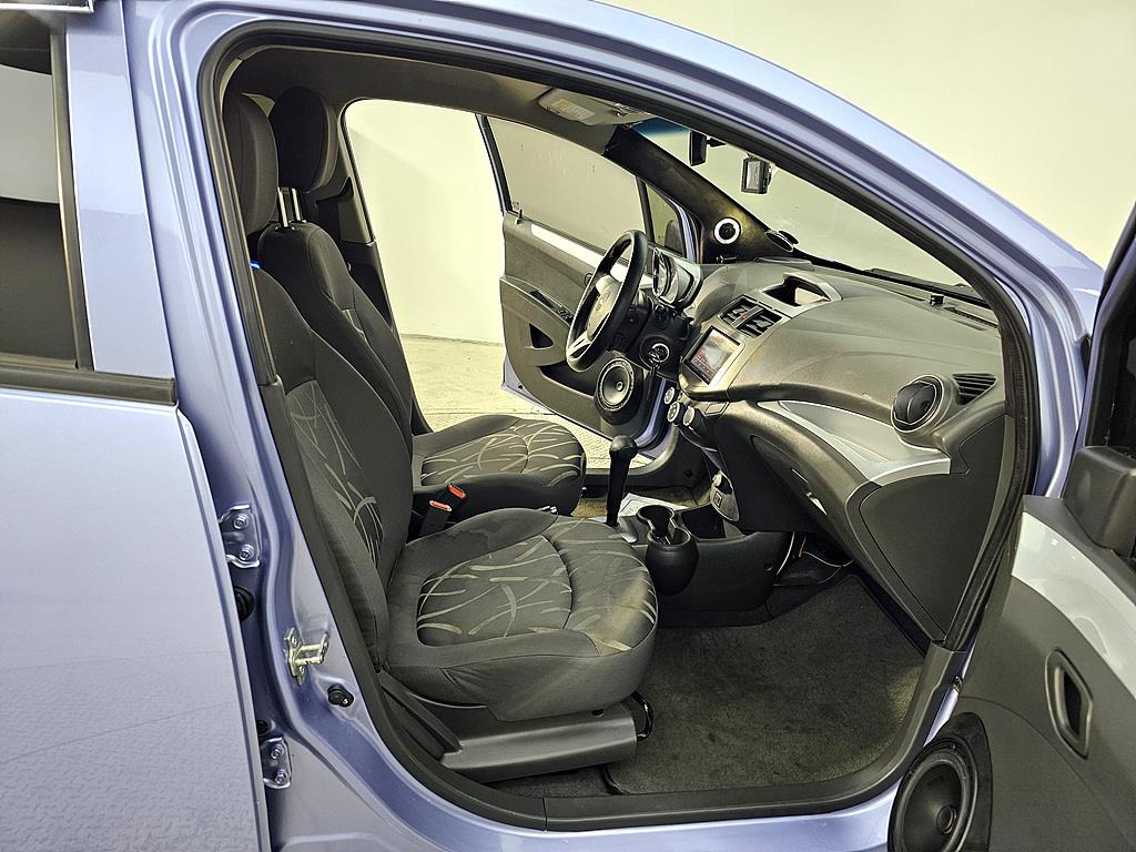 Chevrolet Spark - Vista 11