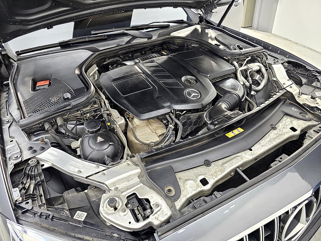 Mercedes Benz E class - Vista 6