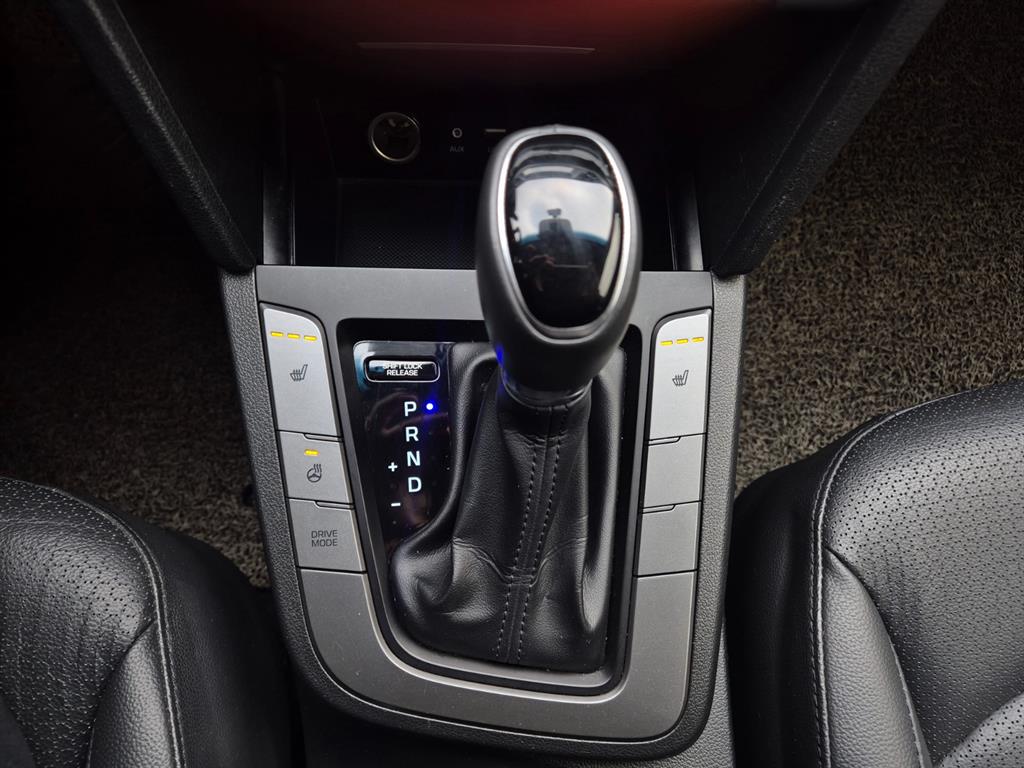 HYUNDAI Avante 2016 Blanco - Importación desde Corea - HF Imports Iquique - Foto 14