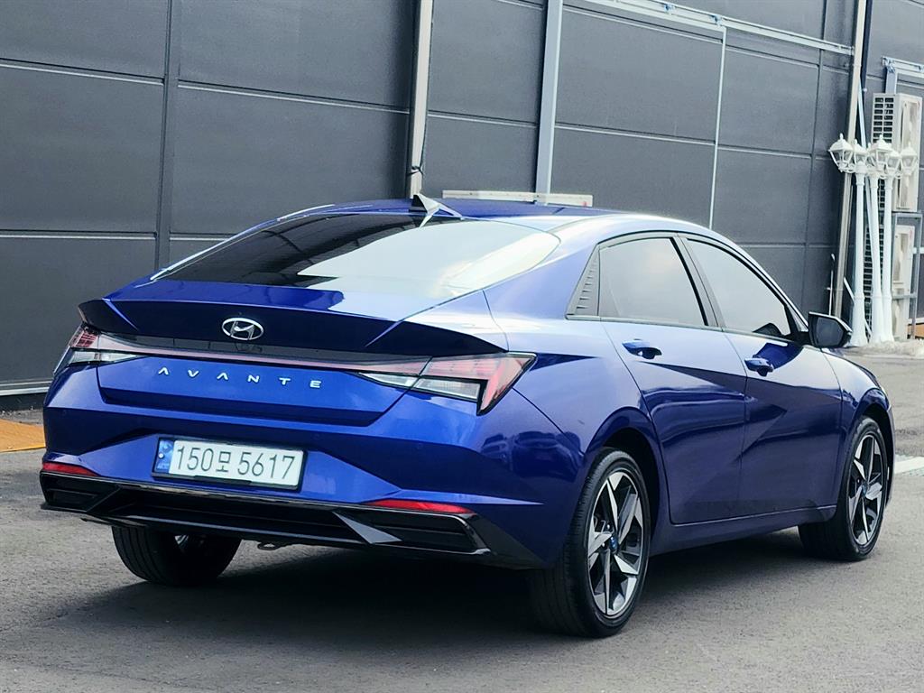 HYUNDAI Avante - Vista 4