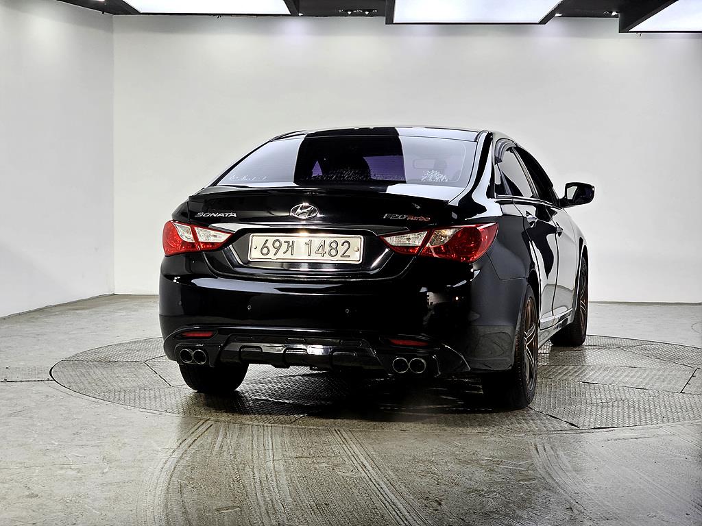 HYUNDAI Sonata - Vista 3