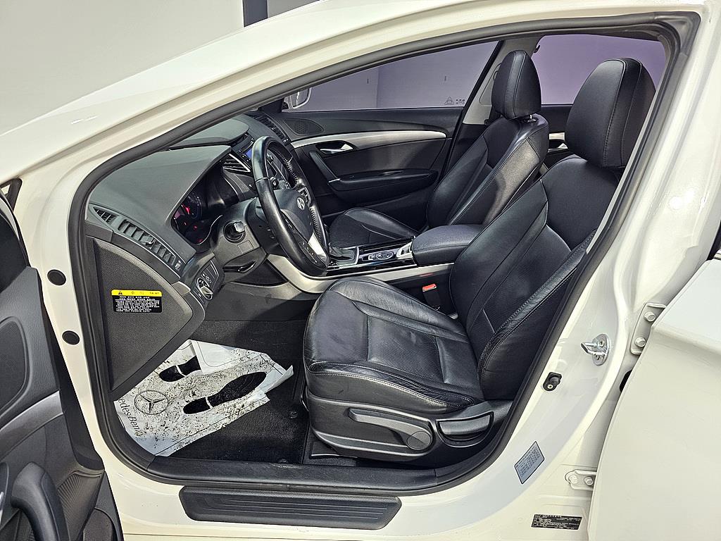 HYUNDAI i40 - Vista 8