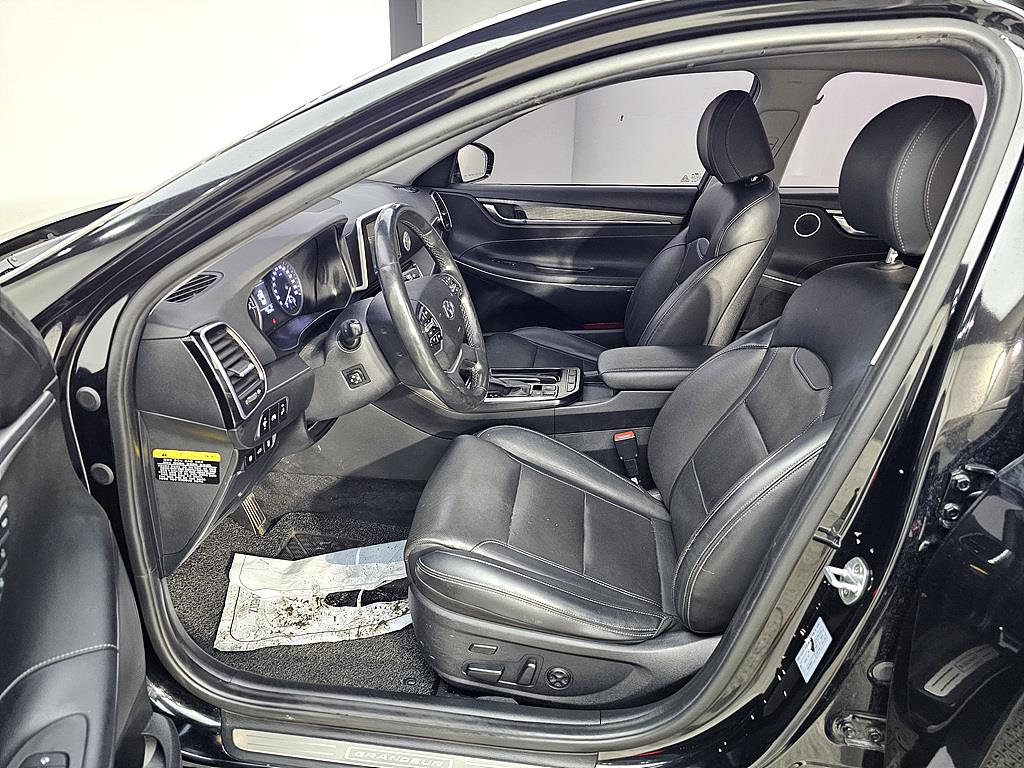 HYUNDAI Grandeur - Vista 8