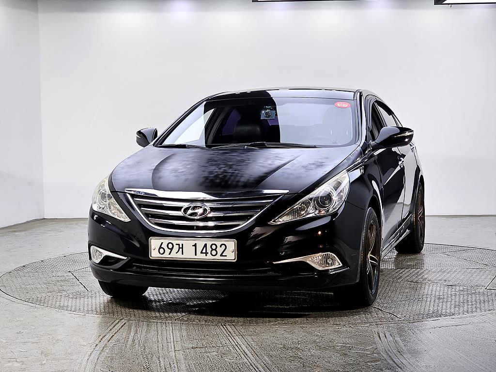 HYUNDAI Sonata - Vista 2